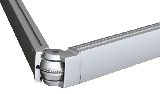 Detailansicht einer silbernen Eckverbindung mit Kabelrolle